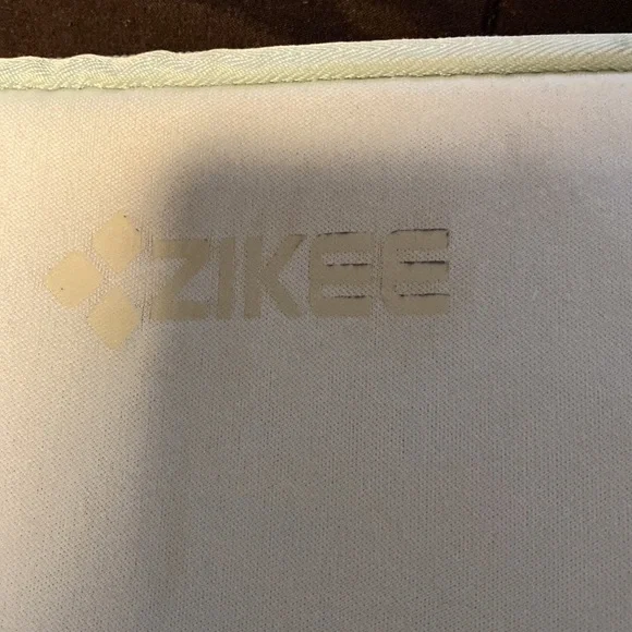 Computer case. - Picture 3 of 4